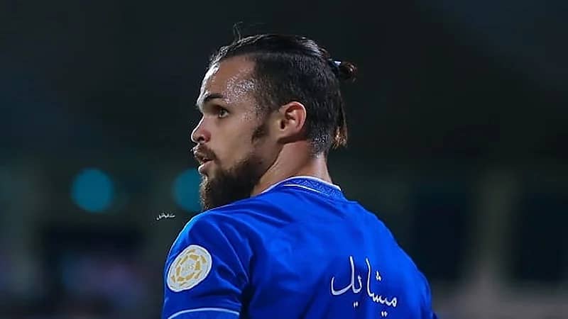 فلامنجو يكشف حقيقة التفاوض مع ميشيل