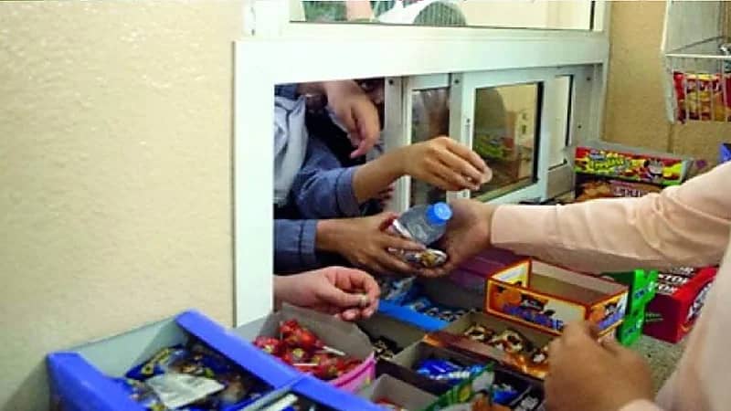 بالفيديو.. مختص: وجبات المقاصف مضرة للطلبة