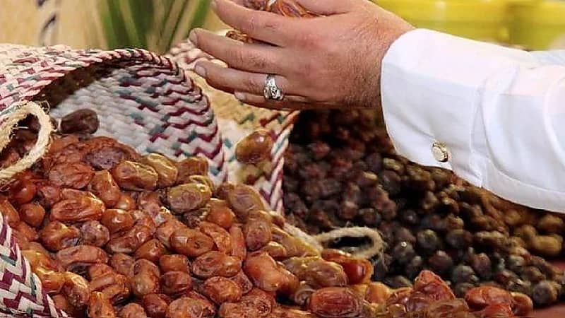 انطلاق المهرجان الأول للتمور بمشاركة نزلاء سجن الطرفية