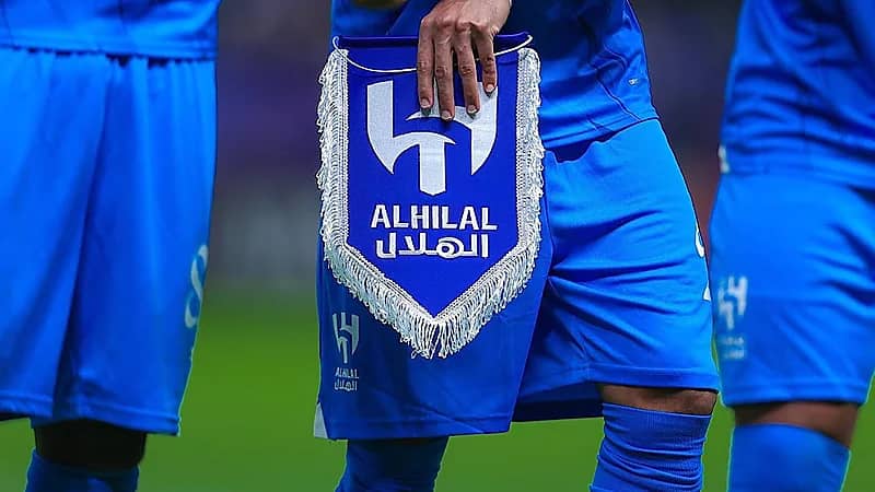 الهلال يطلب التتويج في لقاء الطائي