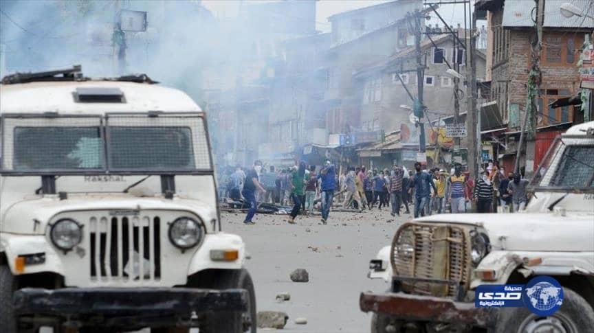 تبادل إطلاق النار بين  القوات الهندية والباكستانية عبر الخط الفاصل بين شطري كشمير