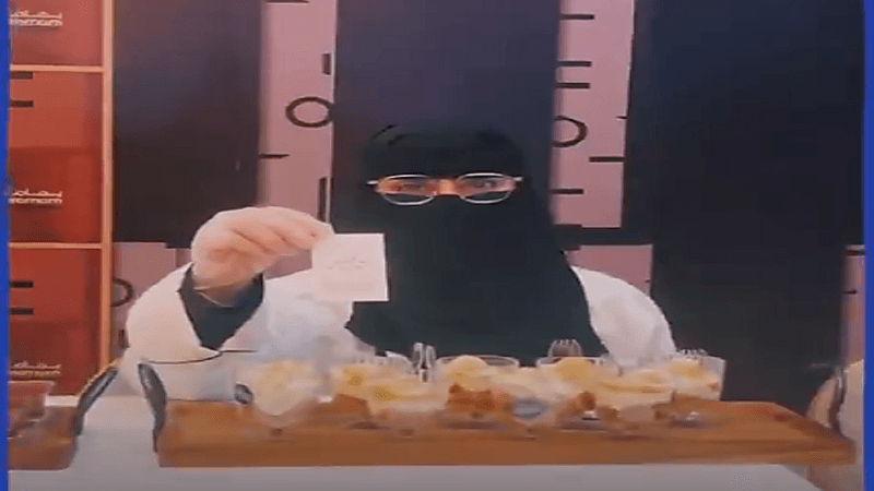 متقاعدة تؤسس مشروع حلويات من منزلها لتصل أرباحها لـ 12 ألف شهريًا 