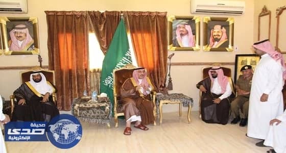 سمو أمير جازان يعزي أسرة وذوي الشيخ قاسم قصادي في وفاة والدهم