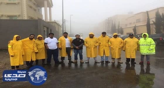 مدني عسير يواصل البحث عن المفقود بمشاركة فرق تطوعية