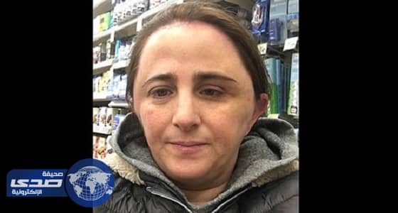 بالصور.. مقابلة مع كائن فضائي والسبب صبغة شعر