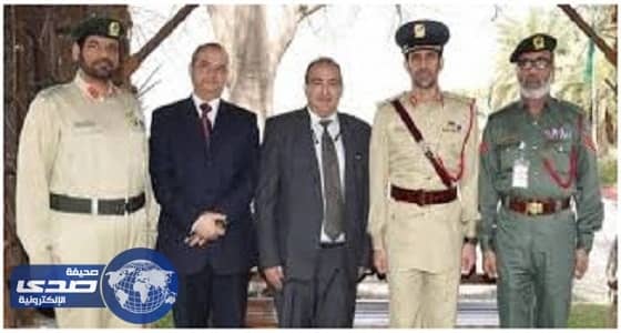 ترقية ضابط  شرطة اماراتى لتحريره مخالفة مرورية لنفسه ( فيديو )