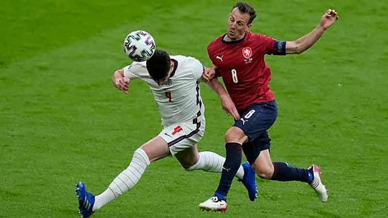 داريدا يسابق الزمن للحاق بمباراة التشيك أمام هولندا 