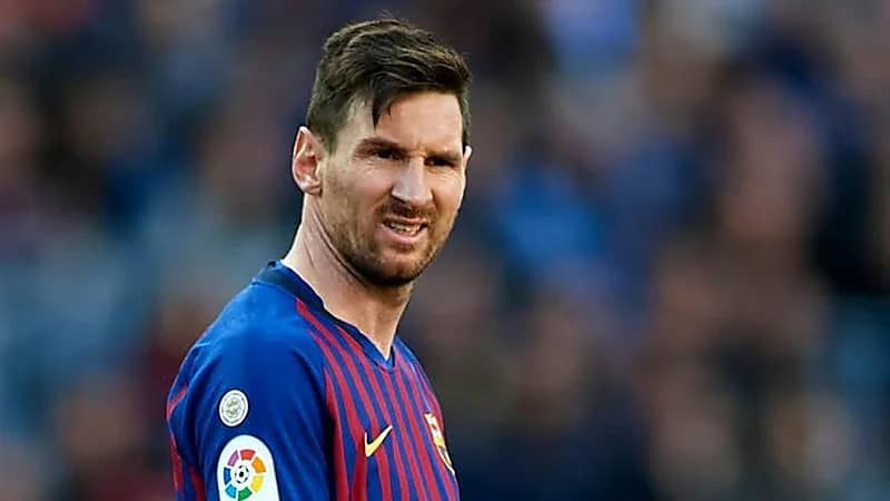 موعد وصول ميسي إلى باريس لحسم التعاقد مع ناديه الجديد 