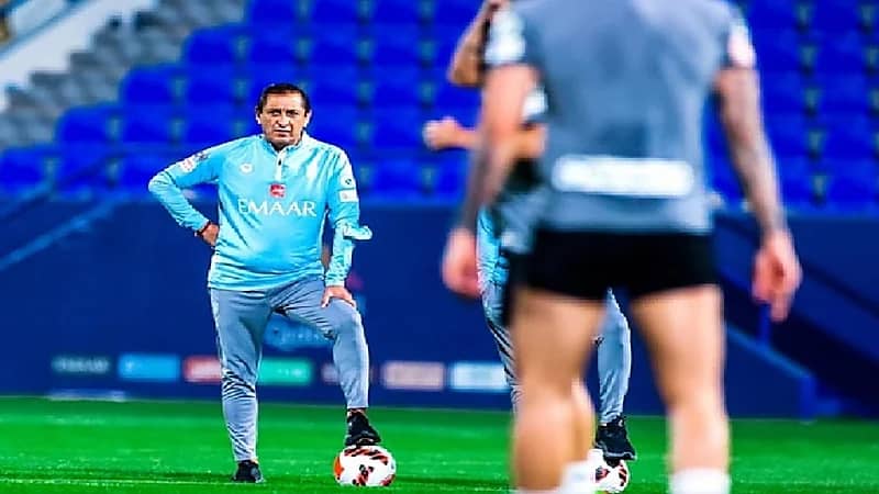 الهلال يواصل تدريباته الاعتيادية تأهبًا لاستئناف المنافسات