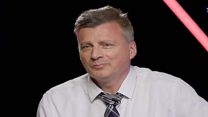 بالفيديو .. قصة طبيب ألماني تعلق بالمملكة وتزوج من طبيبة سعودية