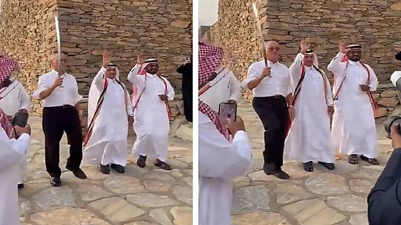 بالفيديو .. سفير اليابان في المملكة يؤدي العرضة الجنوبية