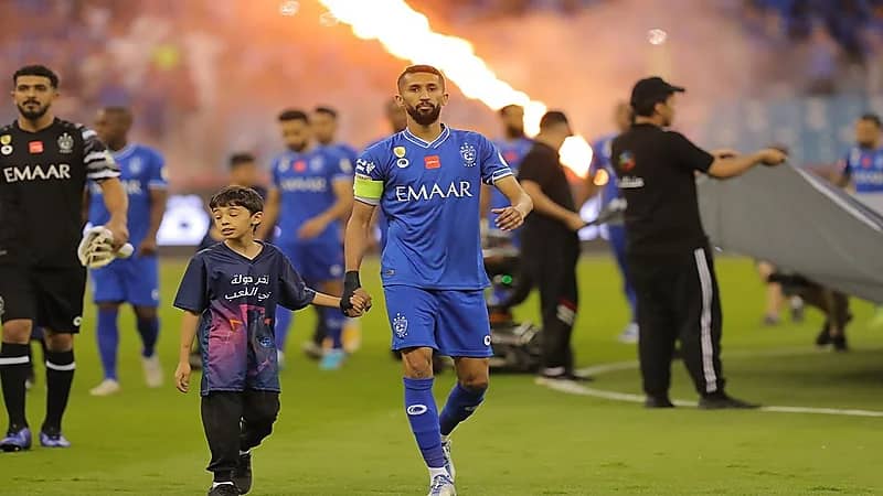 الهلال بعد التتويج : نفرح كذا كذا