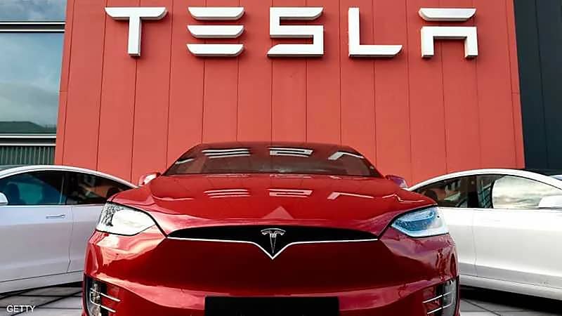 عملاء يرفعون دعوى جماعية ضد" تسلا " بسبب التضليل