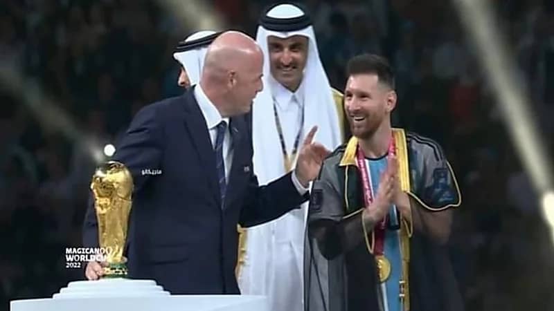 المدير السابق للإيسيسكو: جميل جدّاً إلباس ‎ميسي البشت