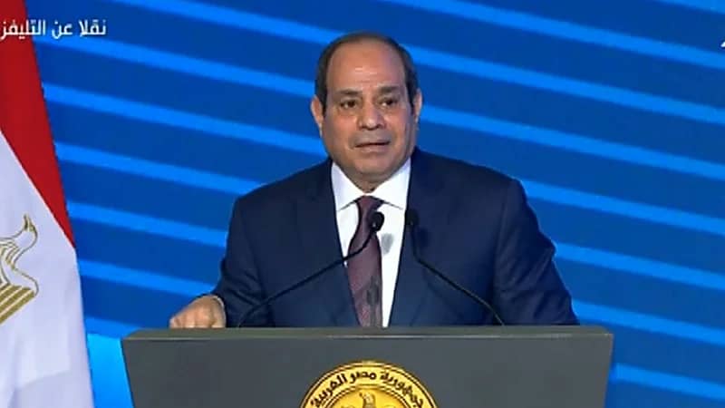 بالفيديو.. السيسي يعاتب الإعلام: والله ميصحش