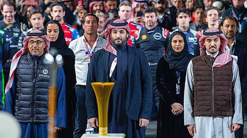 شاهد .. ولي العهد يشهد نهائي سباق فورمولا إي في الدرعية