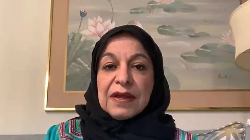 خبيرة: البرقع المزخرف بالعملات والمعادن دخيل على تراثنا