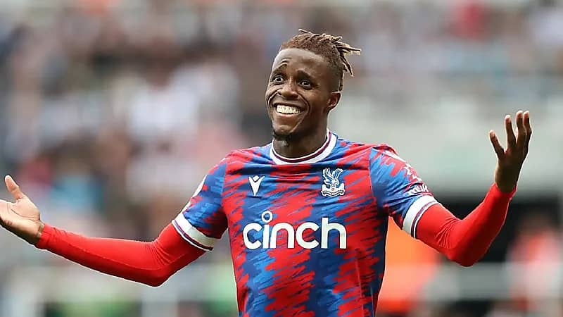 الاتحاد يقدم عرضاً مغرياً للاعب كريستال بالاس "زاها"