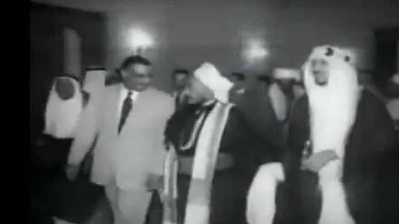 صورة نادرة للملك سعود مع جمال عبدالناصر