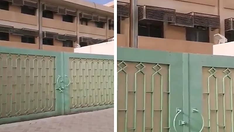 بالفيديو .. مدرسة تغلق الأبواب على طالب