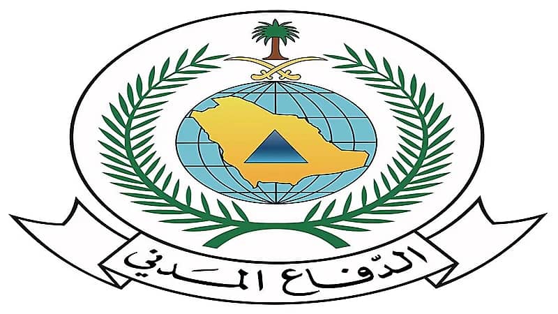 إنقاذ عائلة علقت في تجمع للمياه في حفر الباطن