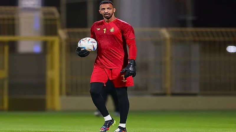 أمين بخاري يعود لتدريبات النصر استعدادا للشباب