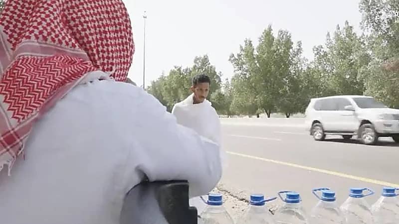 وزارة الحج تنبه لشراء ماء زمزم من نقاط بيع معتمدة .. فيديو