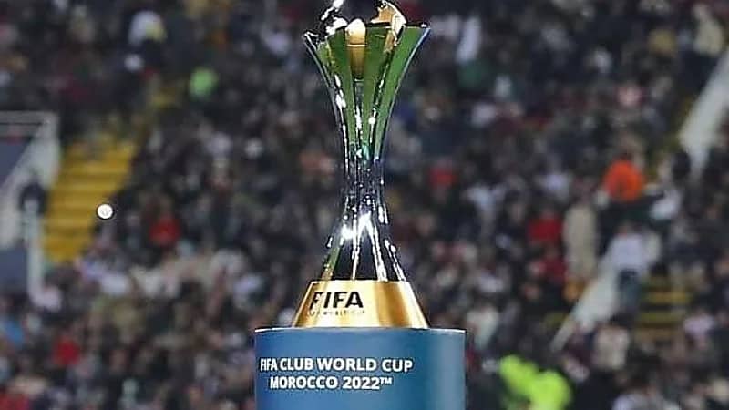 مشجع : الهلال سيتوج بكأس العالم للأندية والنصر سيهبط .. فيديو