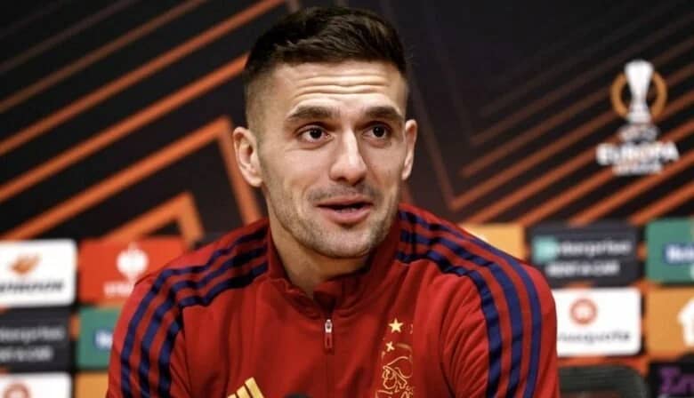 الخليج ينافس نادي تركي لضم تاديتش