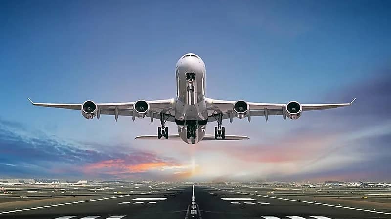 تعويضات يحصل عليها المسافر عند تأخير رحلة الطيران .. فيديو