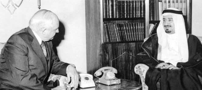 صورة نادرة للملك خالد في السبعينيات الميلادية