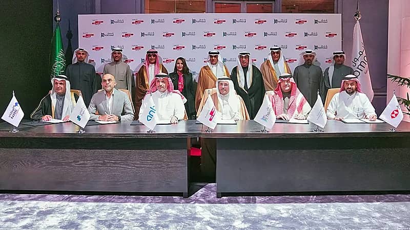 توقيع اتفاقية لتمويل أعمال المرحلة الأولى من مشروع الأڤنيوز - الخبر