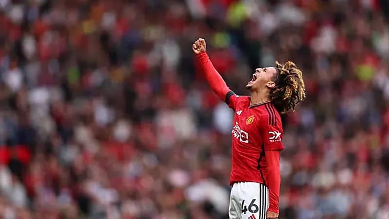 مانشستر يونايتد يجدد عقد حنبعل