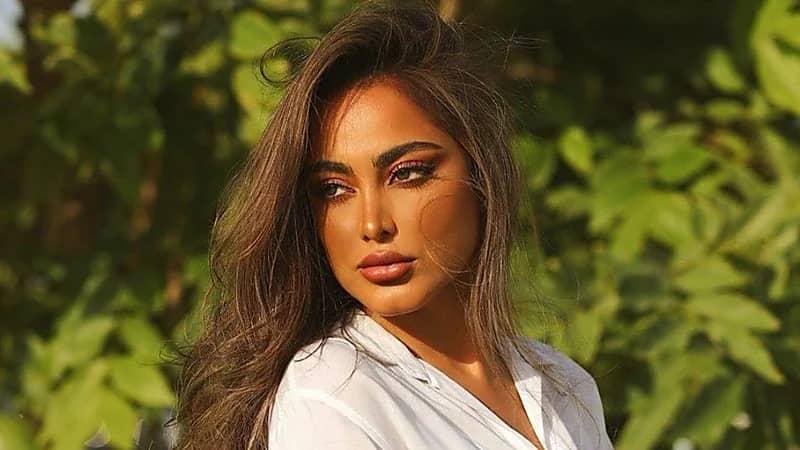 المحكمة تصدم الفاشنيستا فاطمة المؤمن