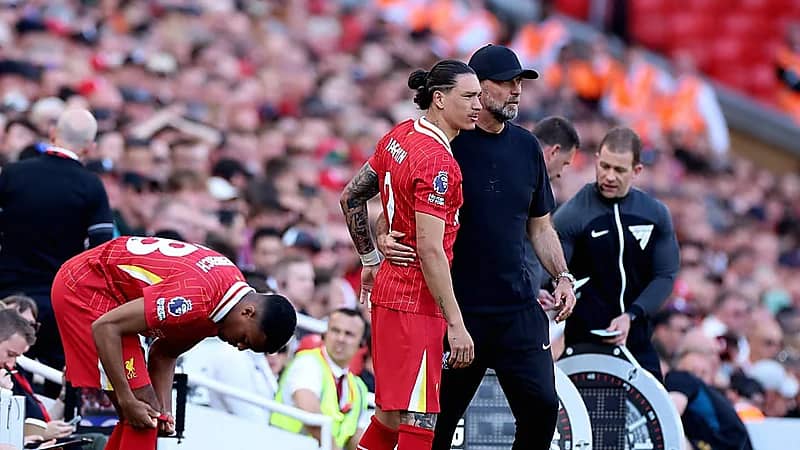 تصرف غريب من نونيز خلال الممر الشرفي ليورغن كلوب  ..  فيديو