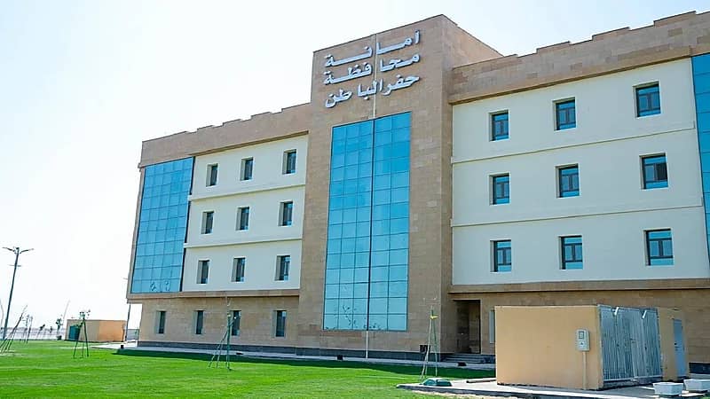 رصد حالات اشتـباه تـسمم غـذائي في إحدى المنشآت التجارية بحفر الباطن