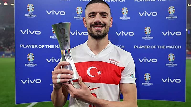 ميريح ديميرال رجل مباراة تركيا والنمسا