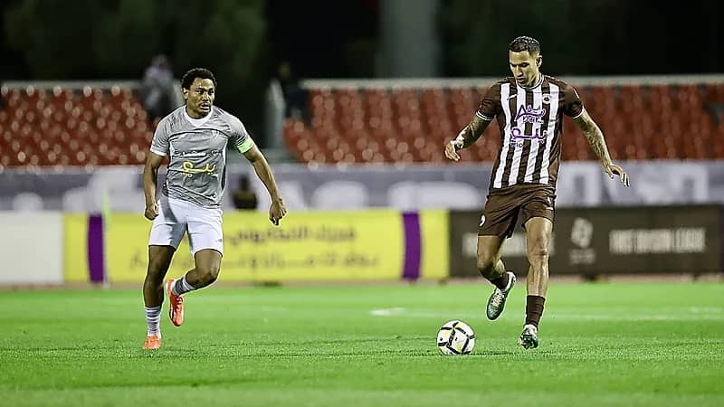 التعادل السلبي يحسم ديربي الجبلين والطائي