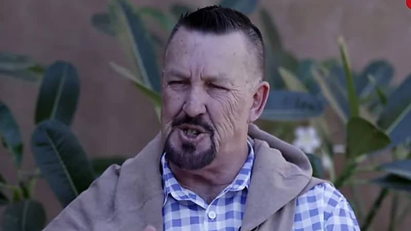 قسيس بعد اعتناقه الإسلام: شيء بداخلي دعاني للسفر للمملكة ..فيديو