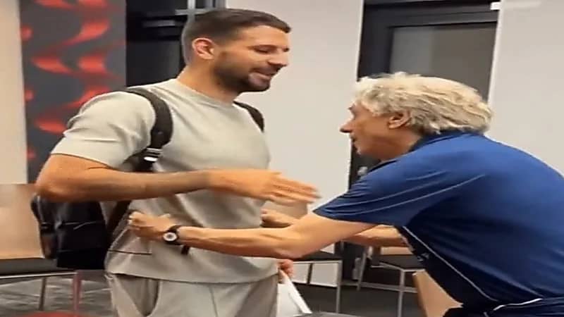 جيسوس يفرض عقوبات مالية على لاعبي الهلال بسبب زيادة الوزن