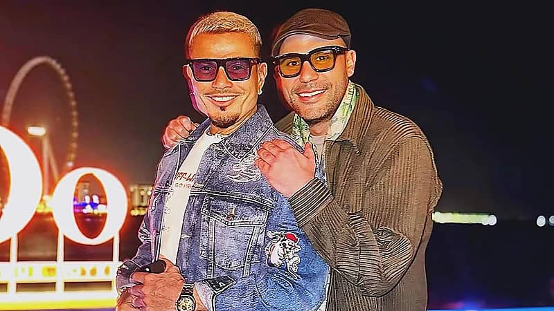 محمد إمام برفقة عمرو دياب‬⁩ : في حياتنا ناس هما الأساس