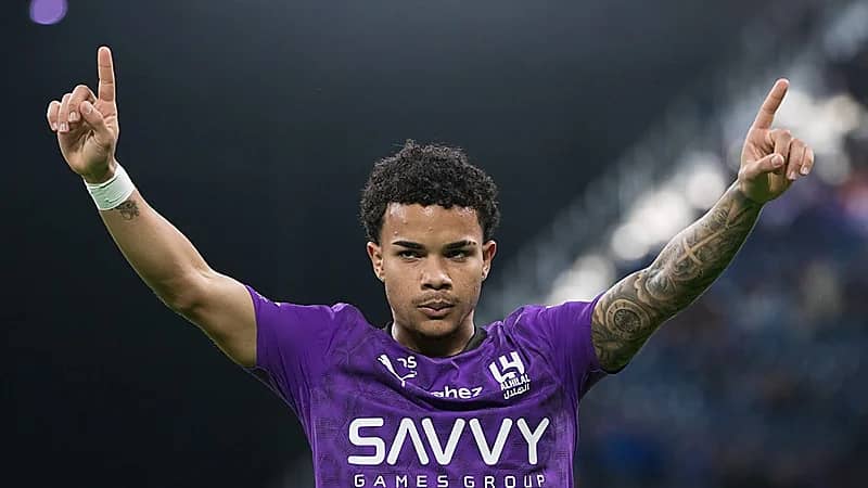 سيزار يقود الهلال لتحقيق رقم قياسي في أول ظهور له