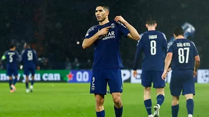 باريس سان جيرمان يجدد عقد حكيمي