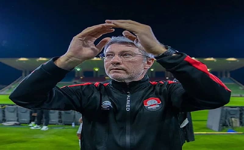 الرائد يُقيل هيلمان ويعين مدربًا مؤقتًا