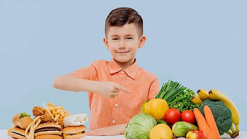 خبيرة تغذية تحذر من مخاطر الوجبات السريعة على الأطفال