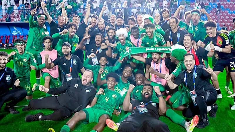 أخضر الشباب يكتفي بتدريب الفندق