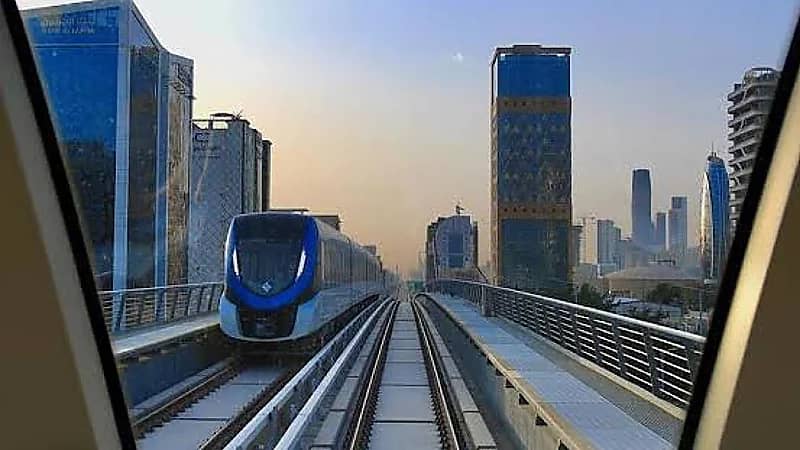 النقل : تشغيل محطتين جديدتين على المسار البرتقالي في قطار الرياض