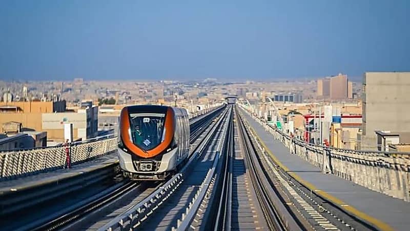 تشغيل 3 محطات جديدة في المسار البرتقالي بقطار الرياض