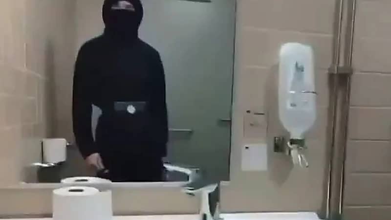 صبي يطعن 3 فتيات في مدرسة ثانوي بمساعدة ChatGpt .. فيديو