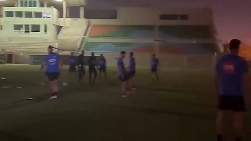 انقطاع الكهرباء اثناء تدريبات منتخب الأردن في عُمان .. فيديو